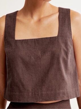 Abercrombie & Fitch Square-Neck Cropped Tank in Chocolate Brown